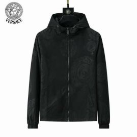 Picture of Versace Jackets _SKUVersaceM-3XL8qn2313780